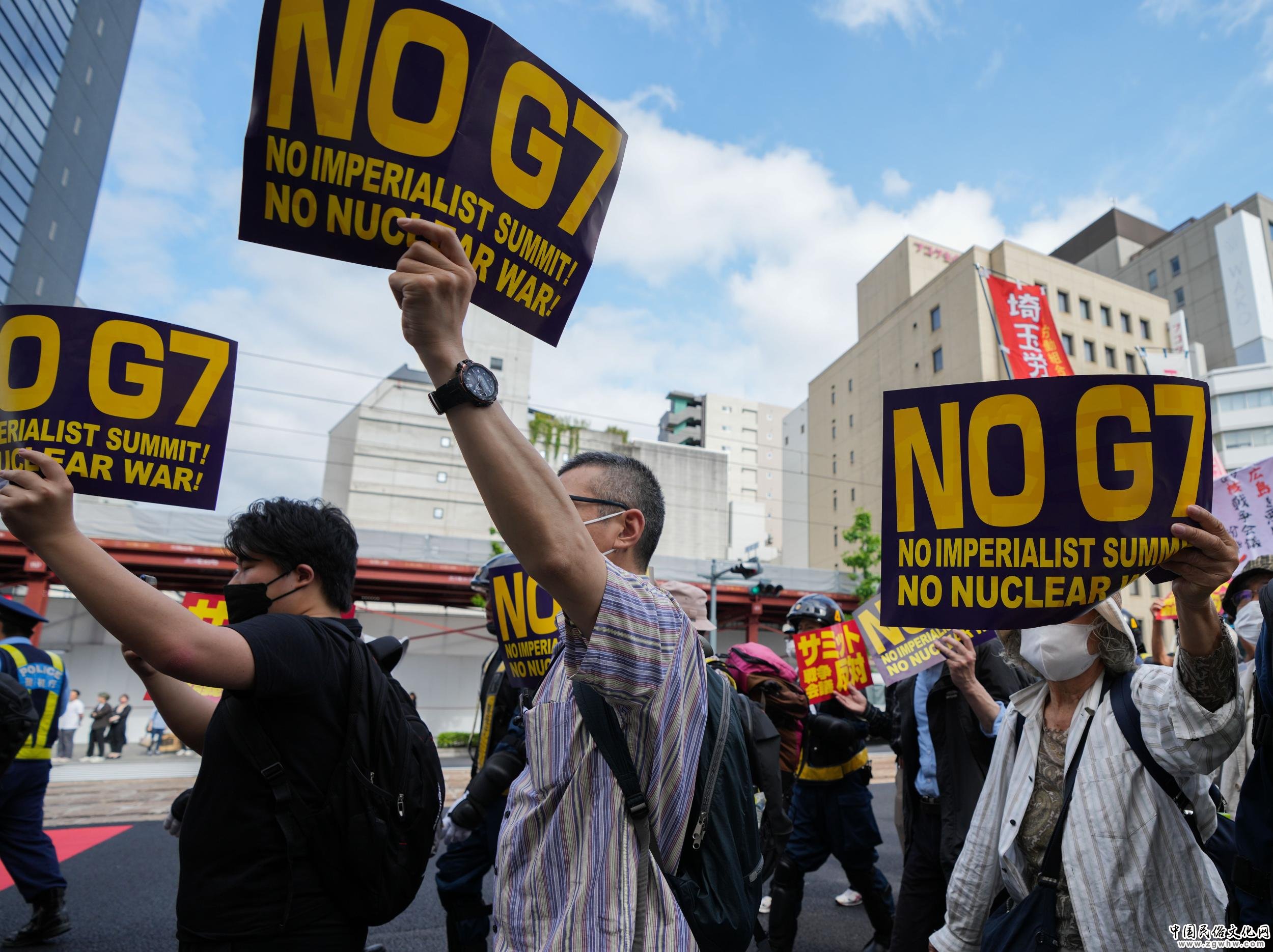 “他们有钱打仗,却没钱解决人道主义危机”